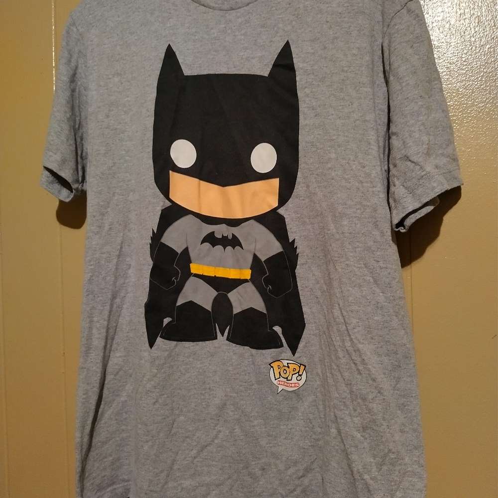 Great shirt size med.